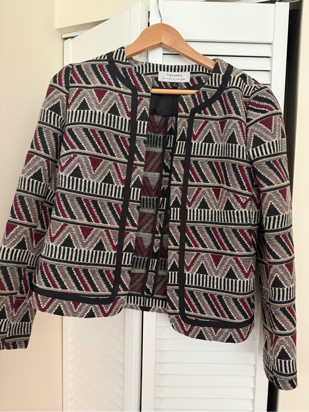 Tahari Black, Burgundy & Cream Geometric Open-Front blazer